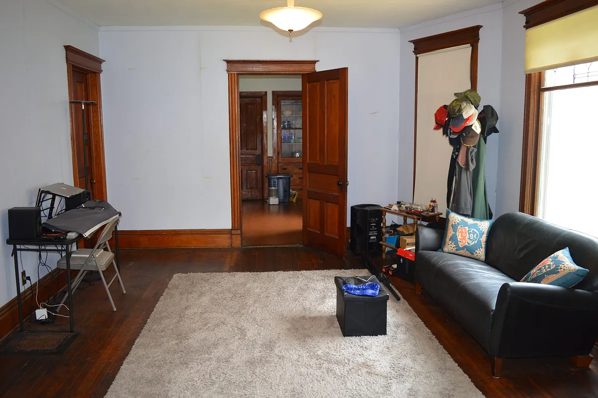 Building Photo - 16 N Broom St #1