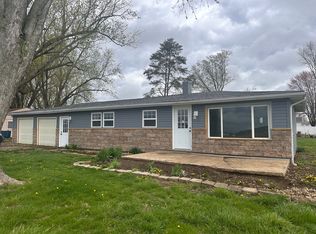 364 Deaver Rd, Columbus, IN 47201