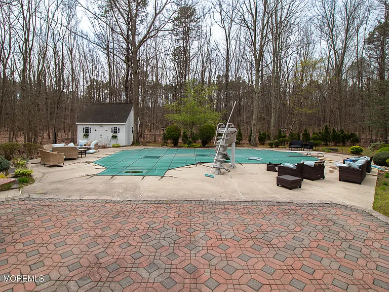 845 Woodbury Dr — Photo 23