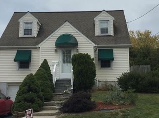 79 Hillcrest Rd, Latham, NY 12110