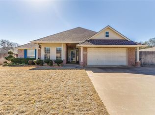 1012 Hollow Creek Rd, Burleson, TX 76028