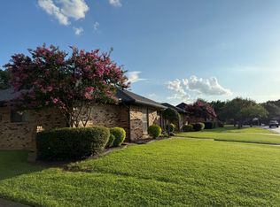 206 Turpin Dr, Highland Village, TX 75077