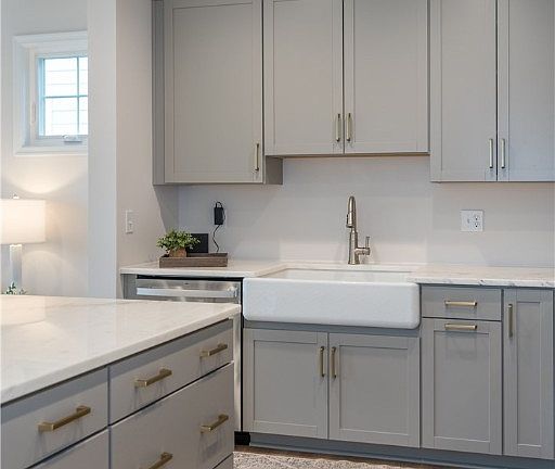 3rd image of 8411 Villetta Pointe Ln