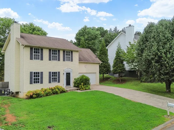 5925 Katrina Ln, Knoxville, TN 37912