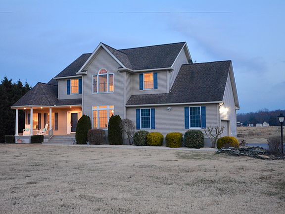 5th image of 225 Winchester Dr