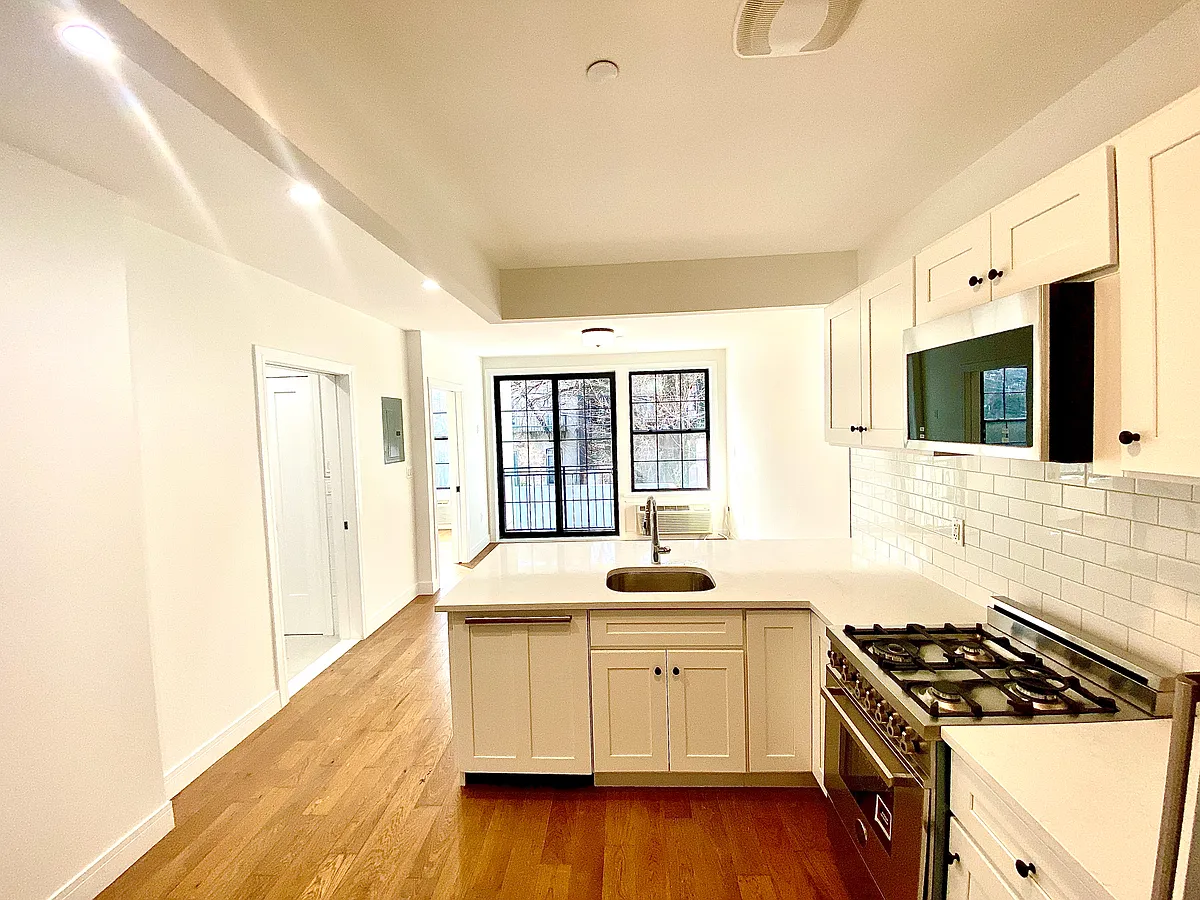 Building Photo - 301 Covert St #2B