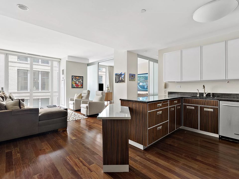 1st image of 130 W 19th St #6CD