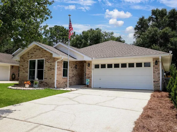 1252 Greystone Ln, Pensacola, FL 32514