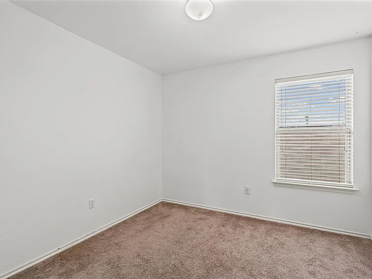 15105 Verela Dr — Photo 15