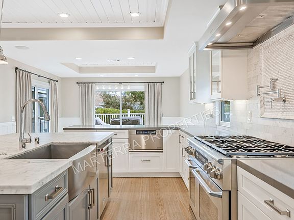 5th image of 368 Costa Mesa St