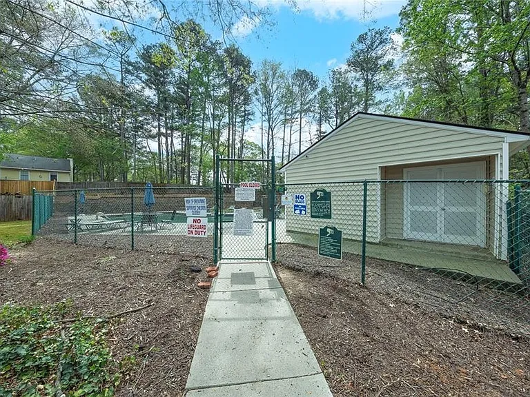 635 Anderson Walk — Photo 37
