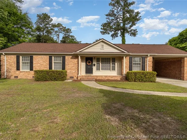 552 Waterbury Dr, Fayetteville, NC 28311