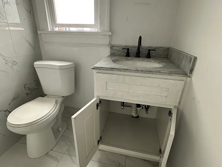 707 N Ridgewood Pl #211 — Photo 19