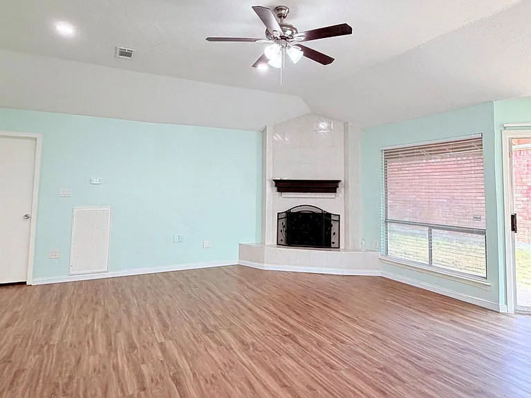8914 Beau Monde Dr — Photo 2