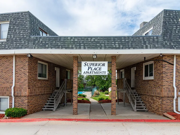Superior Place Apartments — Photo 2