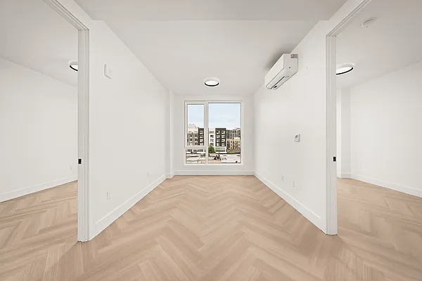 Living room, photo 1