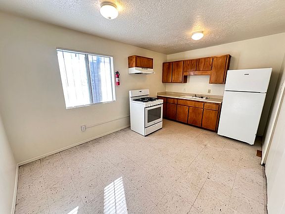 5th image of 3800 Flora Vista Ave SW #9