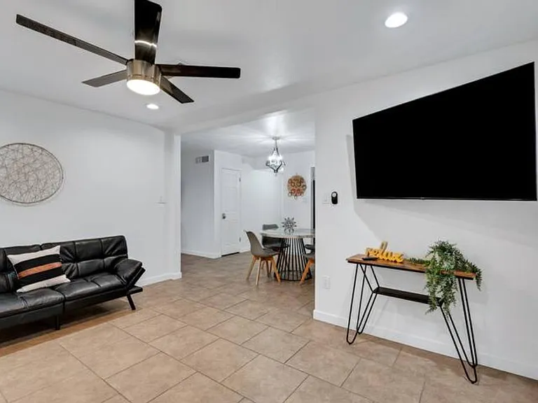 8137 E Amelia Ave — Photo 10