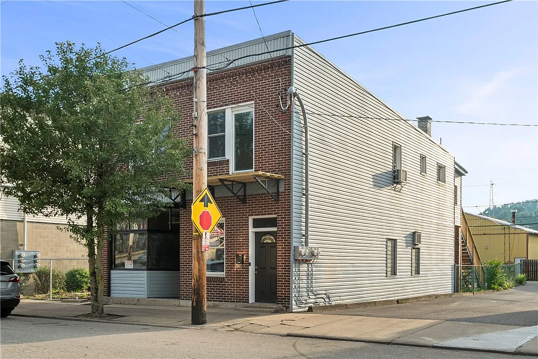 2 bed, $1,350 — Photo 2