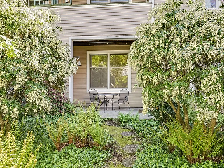 205 SW Montgomery St #204 — Photo 24