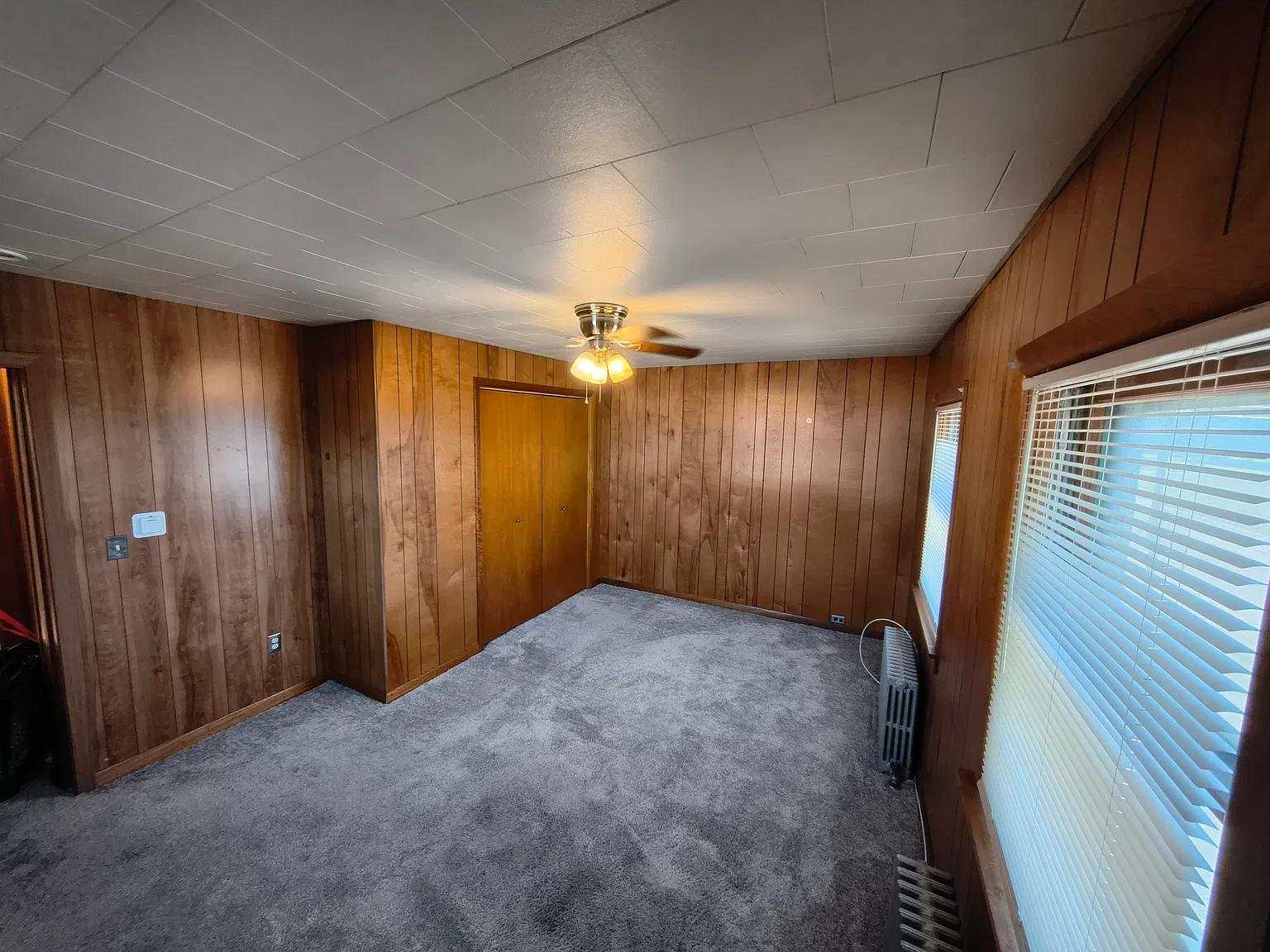 909 Crown Point Rd — Photo 2