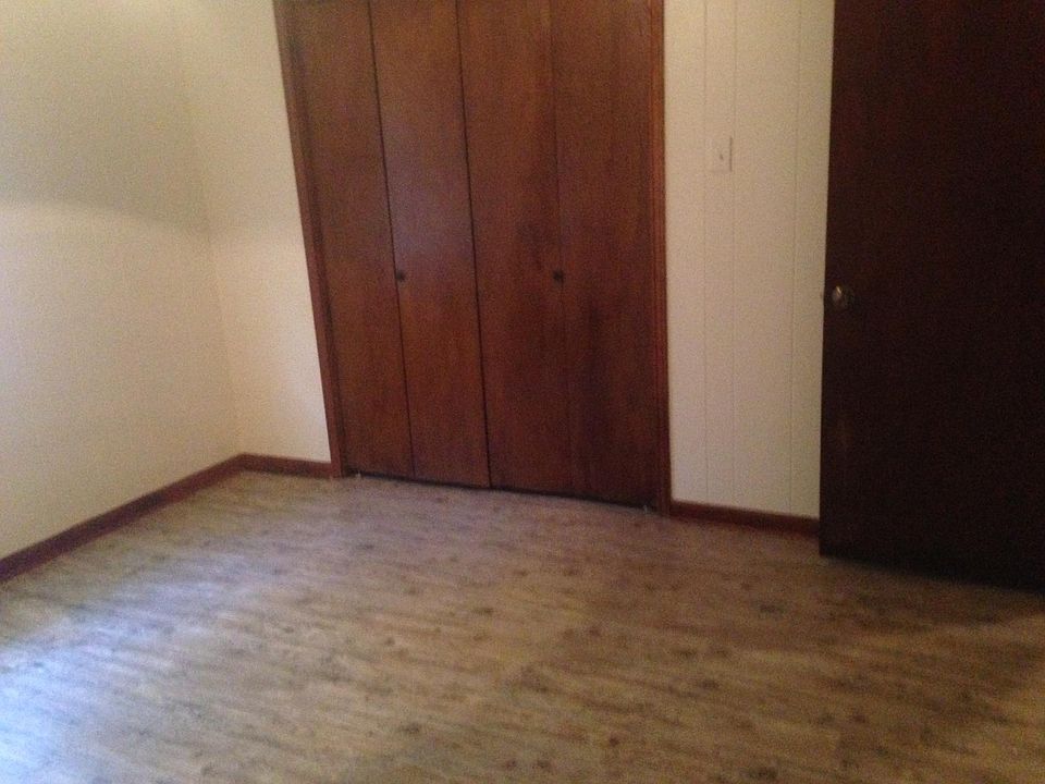 2nd image of 1024 Link Rd