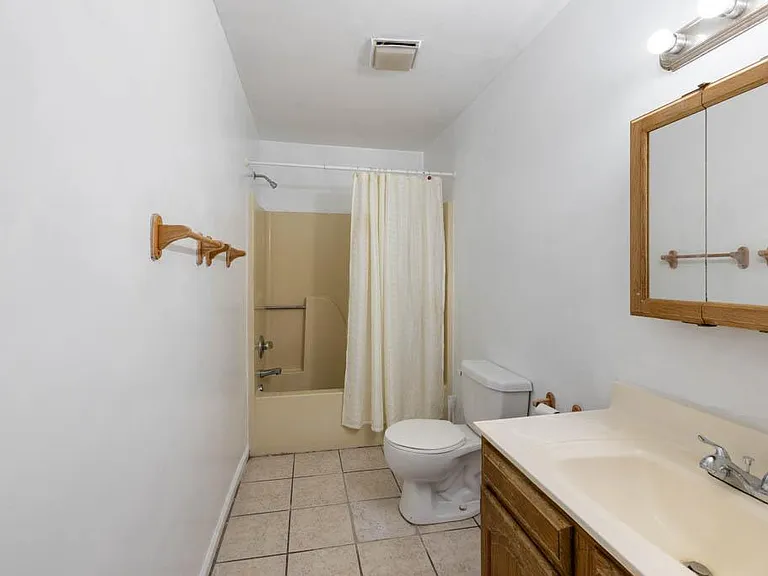 141 A View Ave — Photo 22