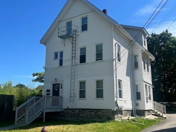 35 Newcomb Pl APT 1, Taunton, MA 02780