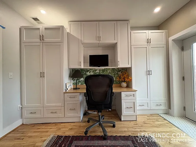 1200 Monroe St NW #B — Photo 20