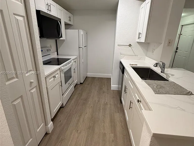 2500 Centergate Dr #104 — Photo 2