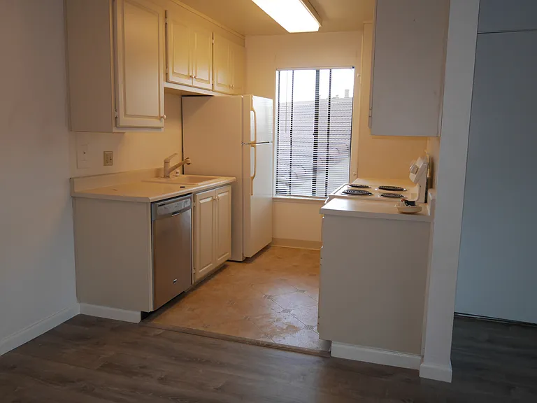 4202 Golden Oaks Ln — Photo 26