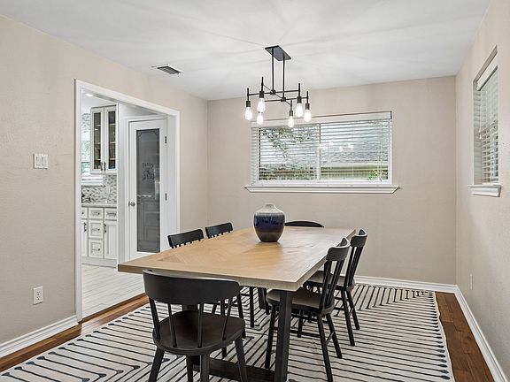 4th image of 11152 Carissa Dr