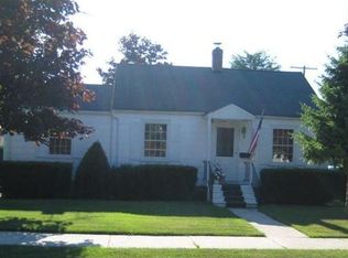 3018 Prairie St, Two Rivers, WI 54241