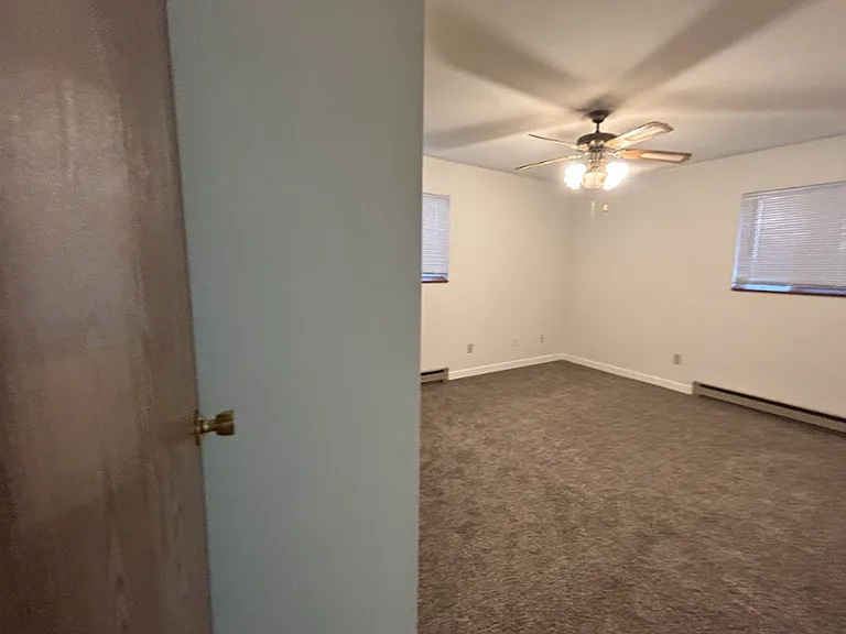 944 E Elm Dr — Photo 19