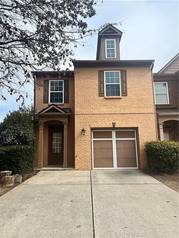 3 bed, 2.5 bath, 1856 sqft, $2,200 — Photo 1