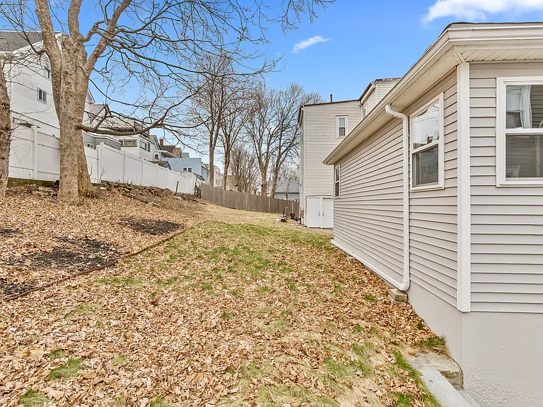 105 Bellingham Ave #1 — Photo 15
