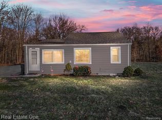 23387 Middlebelt Rd, New Boston, MI 48164