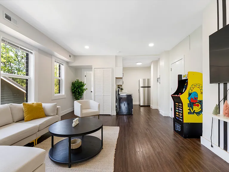 13476 Clifton Blvd #201 — Photo 2