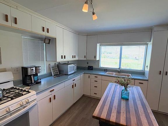 5th image of 33575 Overland Stage Rte