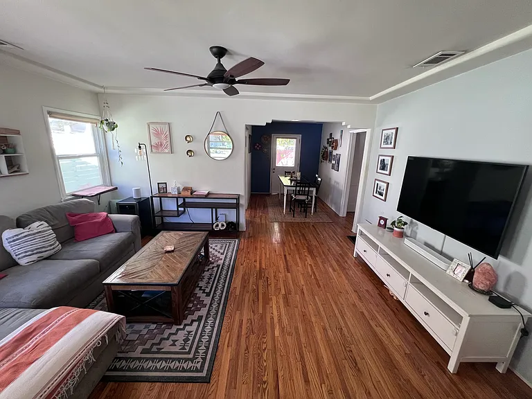 1122 Garfield Ave — Photo 3