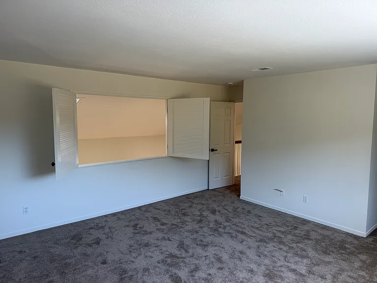 427 Bloom Ln — Photo 25