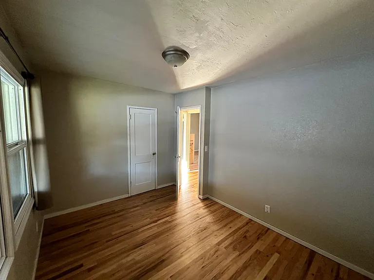 190 E 28th Ave #1 — Photo 11