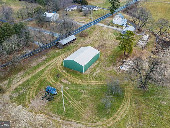 4th image of 212 Providence Rd