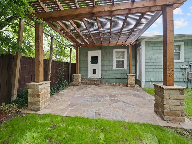 206 W High Ave — Photo 27