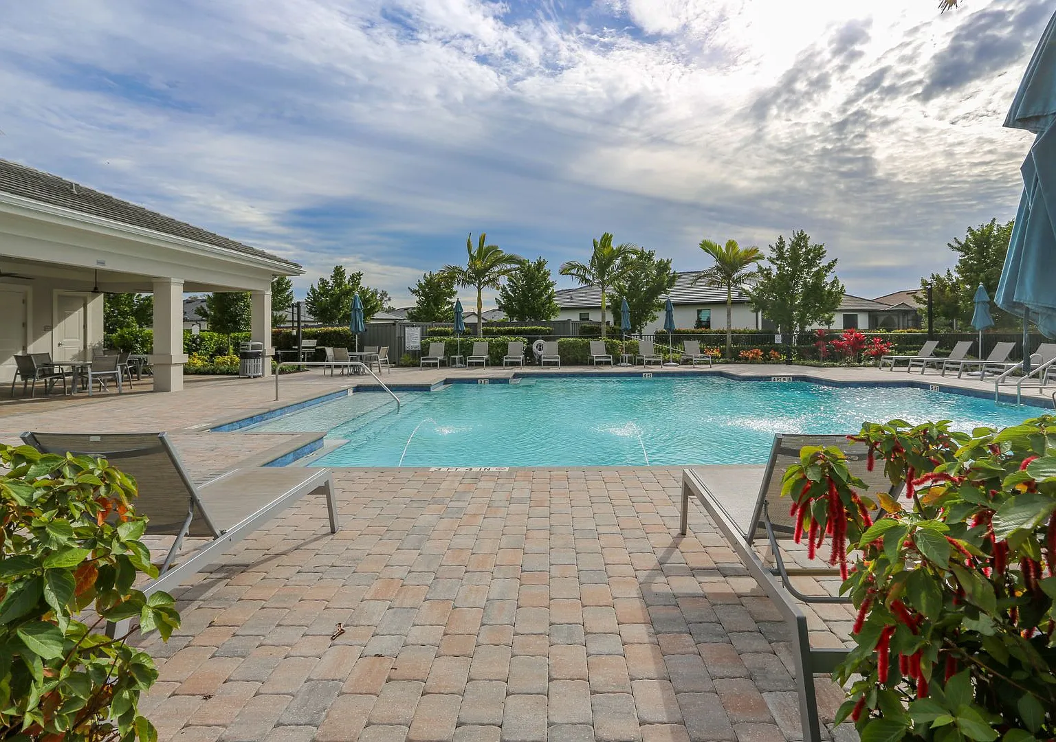 3bed+Den/2bath Manatee Cove Stunning New Construction — Photo 3