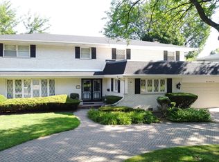 174 E Edgemont Ln, Park Ridge, IL 60068