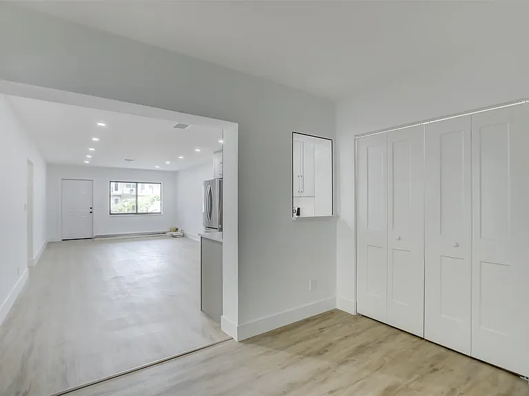 2155 NE 56th Ct — Photo 13