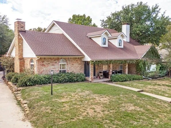 1814 Foxwood Ct, Arlington, TX 76012