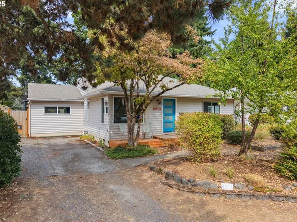 8913 NE Russell St, Portland, OR 97220