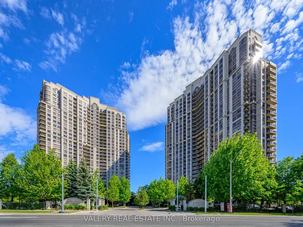 700 Humberwood Blvd #1626, Toronto, ON M9W 7J4